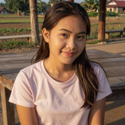 Bopha, 23, young Cambodian woman from Battambang ready to chat on Dating-bay